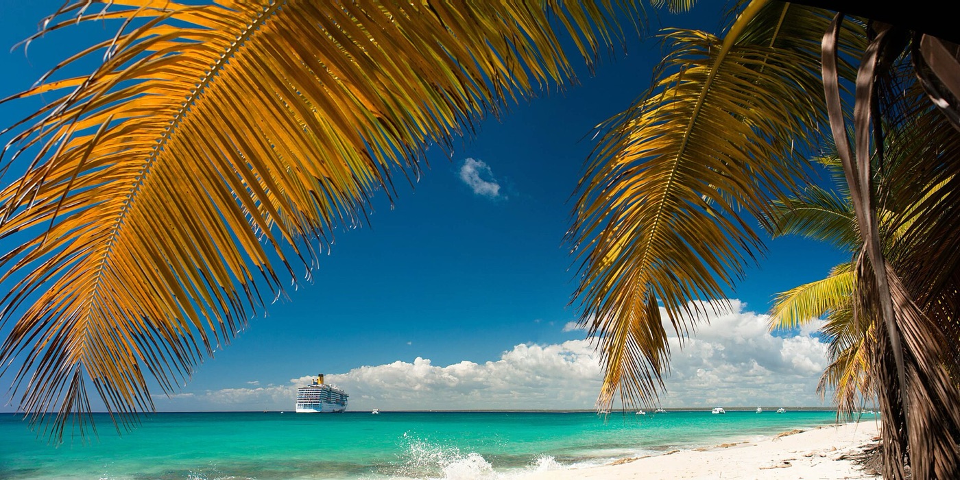 Isla Catalina beach